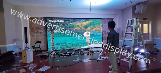 Yüksek Yenilenme Hızı İçerideki LED Ekran Sade Video Çalma için Kompakt ve Hafif