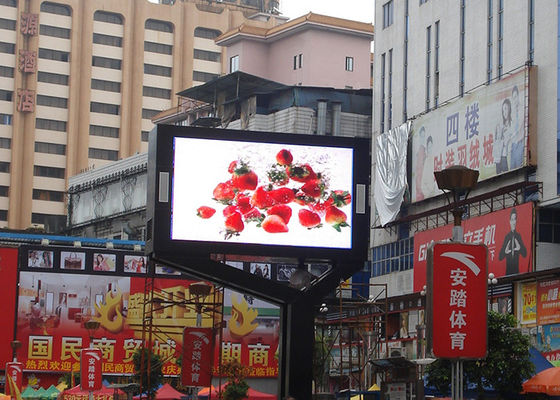 P6.67 Reklam LED'i Yüksek Parlaklıkta Suya Dayanıklı Demir Dolabı Görüntüler